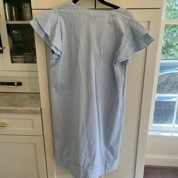 VV Seersucker Dress w/Flutter Sleeves - Picture 3 of 4